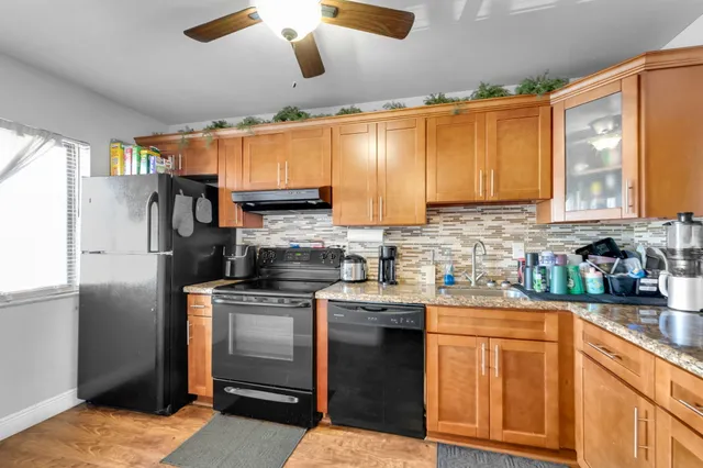 $285,000 | 139 Sparrow Drive, Unit 2A, Royal Palm Beach, FL 33411