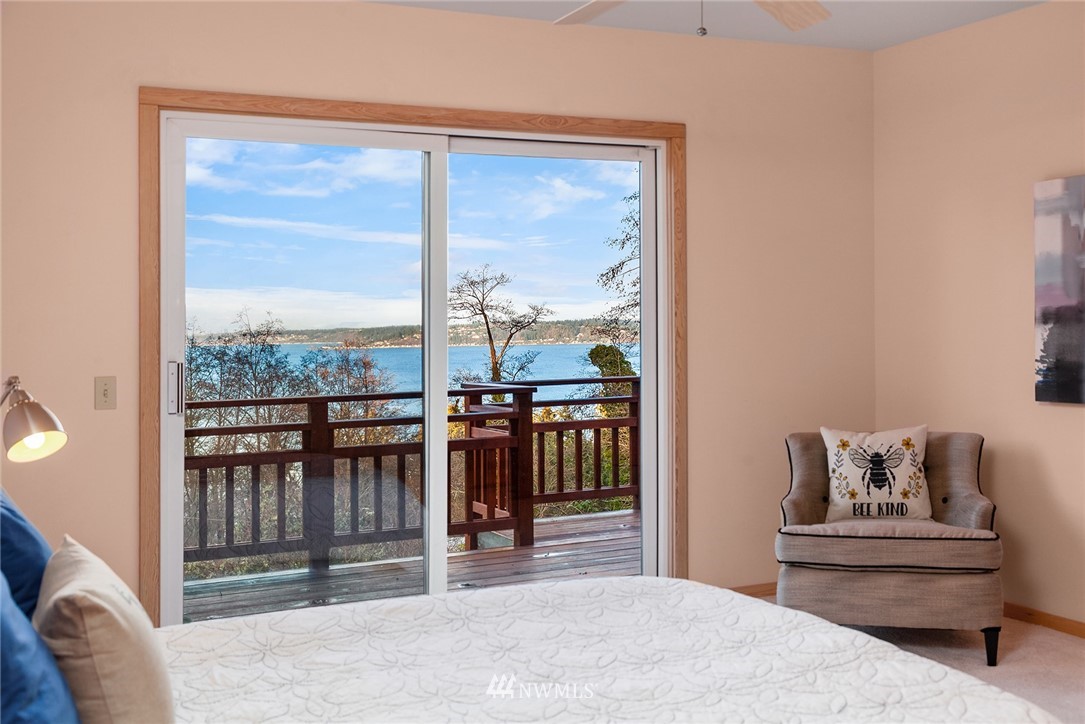 6115 Southwest Luana Beach Road Vashon, WA 98070 - Photo 15 of 35 Gallery Image 15
