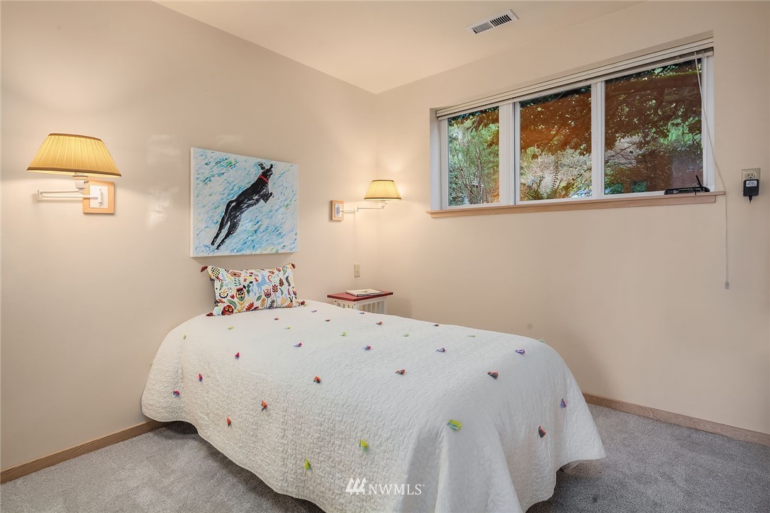 6115 Southwest Luana Beach Road Vashon, WA 98070 - Photo 23 of 35 Gallery Image 23