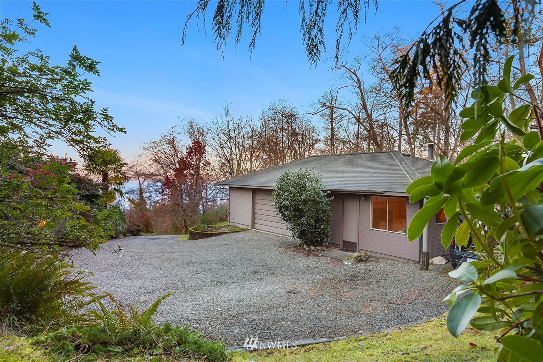 6115 Southwest Luana Beach Road Vashon, WA 98070 - Photo 28 of 35 Gallery Image 28