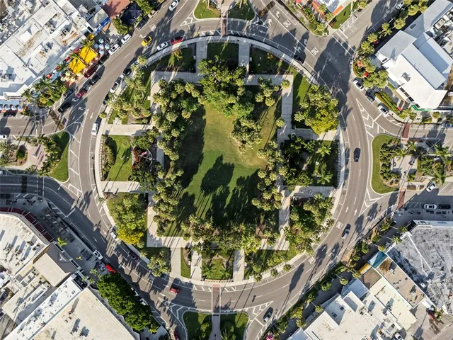 $495,000 | 2100 Benjamin Franklin Drive, Unit 203, Sarasota, FL 34236