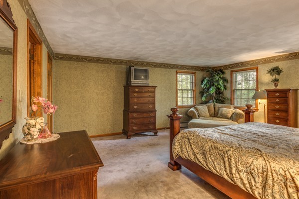 7 Stonecleave Road North Reading, MA 01864 - Photo 18 of 29 Gallery Image 18