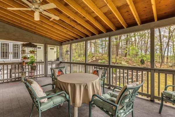 7 Stonecleave Road North Reading, MA 01864 - Photo 8 of 29 Gallery Image 8