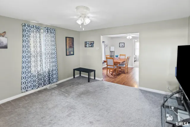 $124,900 | 2109 North Broadway, Salem, IL 62881