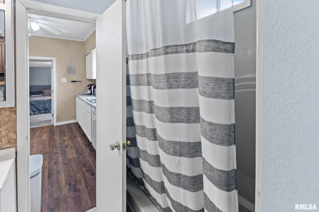 $124,900 | 2109 North Broadway, Salem, IL 62881