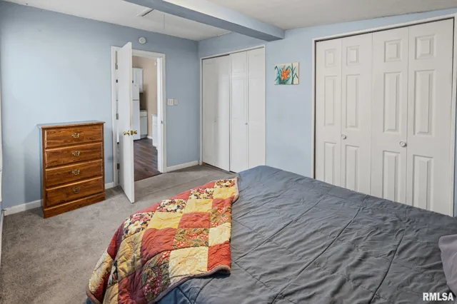 $124,900 | 2109 North Broadway, Salem, IL 62881