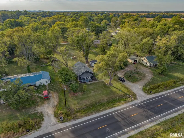 $124,900 | 2109 North Broadway, Salem, IL 62881