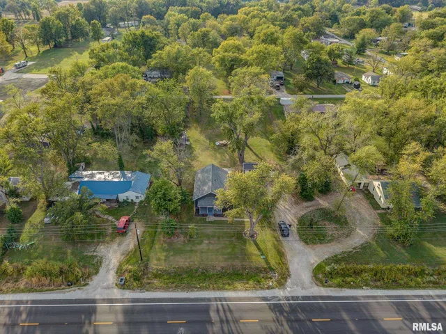 $124,900 | 2109 North Broadway, Salem, IL 62881