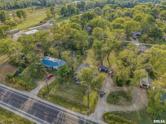 $124,900 | 2109 North Broadway, Salem, IL 62881