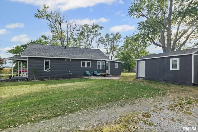 $124,900 | 2109 North Broadway, Salem, IL 62881