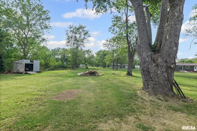 $124,900 | 2109 North Broadway, Salem, IL 62881