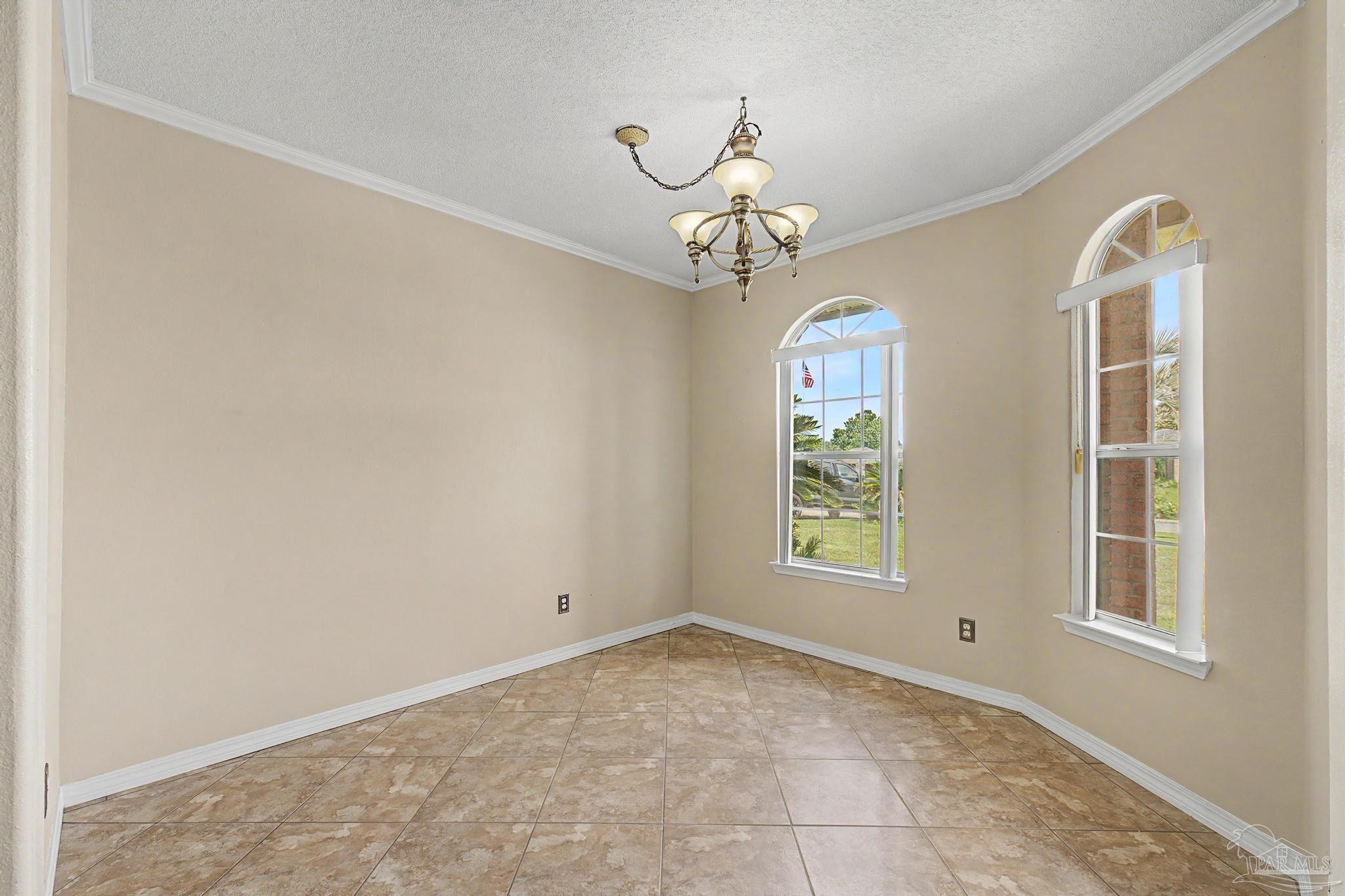 7145 Woodside Road Pensacola, FL 32526 - Photo 12 of 54
