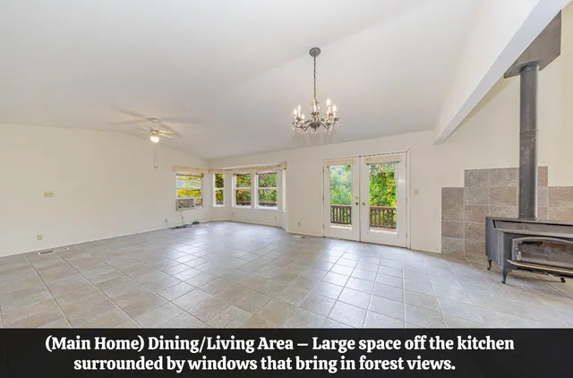 a view of a livingroom with an entryway