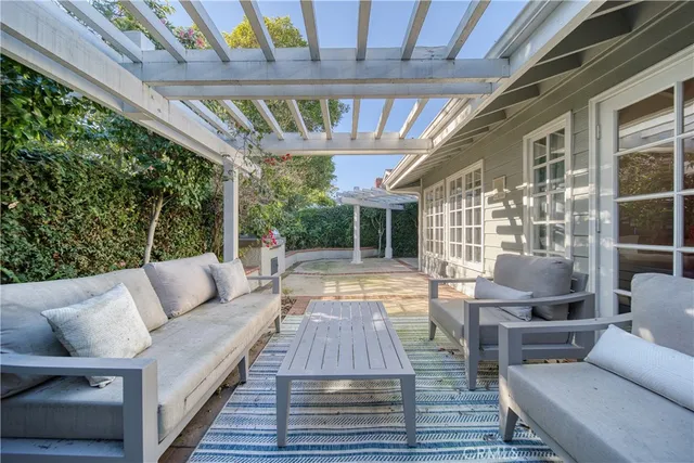 $7,600 | 32 Dover Place, Manhattan Beach, CA 90266