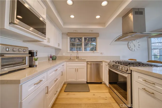 $7,600 | 32 Dover Place, Manhattan Beach, CA 90266