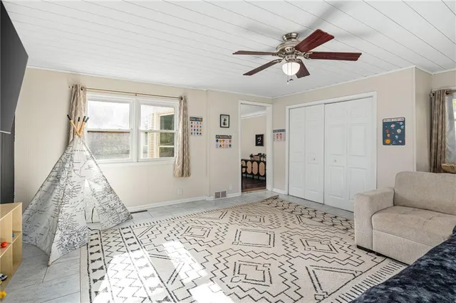 $289,900 | 2111 Lovers Lane, St. Joseph, MO 64505