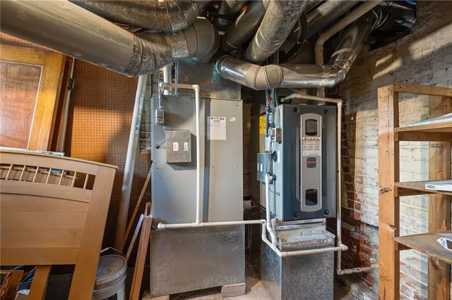 $289,900 | 2111 Lovers Lane, St. Joseph, MO 64505