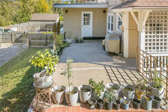 $289,900 | 2111 Lovers Lane, St. Joseph, MO 64505