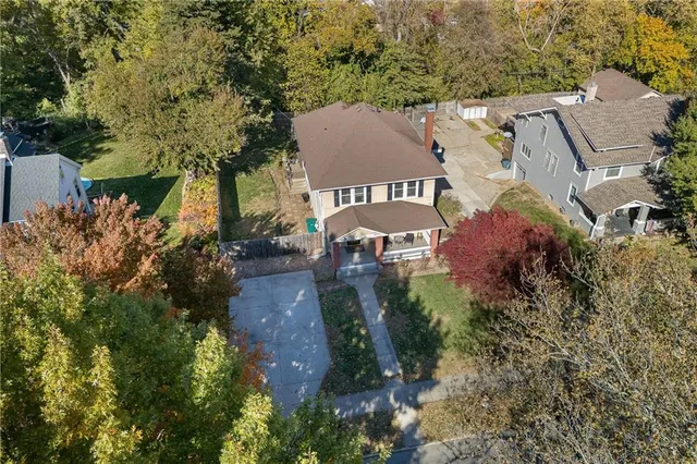 $289,900 | 2111 Lovers Lane, St. Joseph, MO 64505