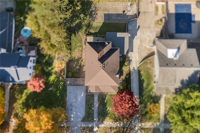 $289,900 | 2111 Lovers Lane, St. Joseph, MO 64505