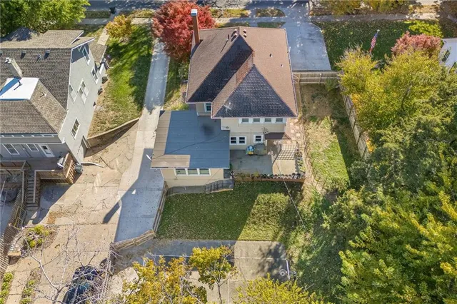 $289,900 | 2111 Lovers Lane, St. Joseph, MO 64505