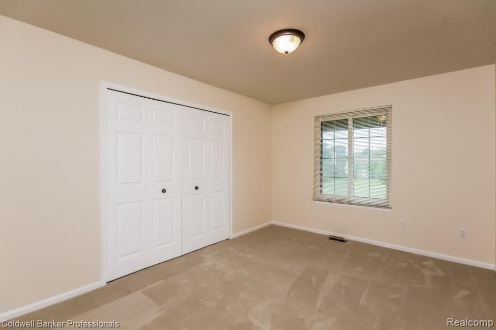 155 Meadow Ln Circle, Unit 21 Rochester Hills, MI 48307 - Photo 17 of 31