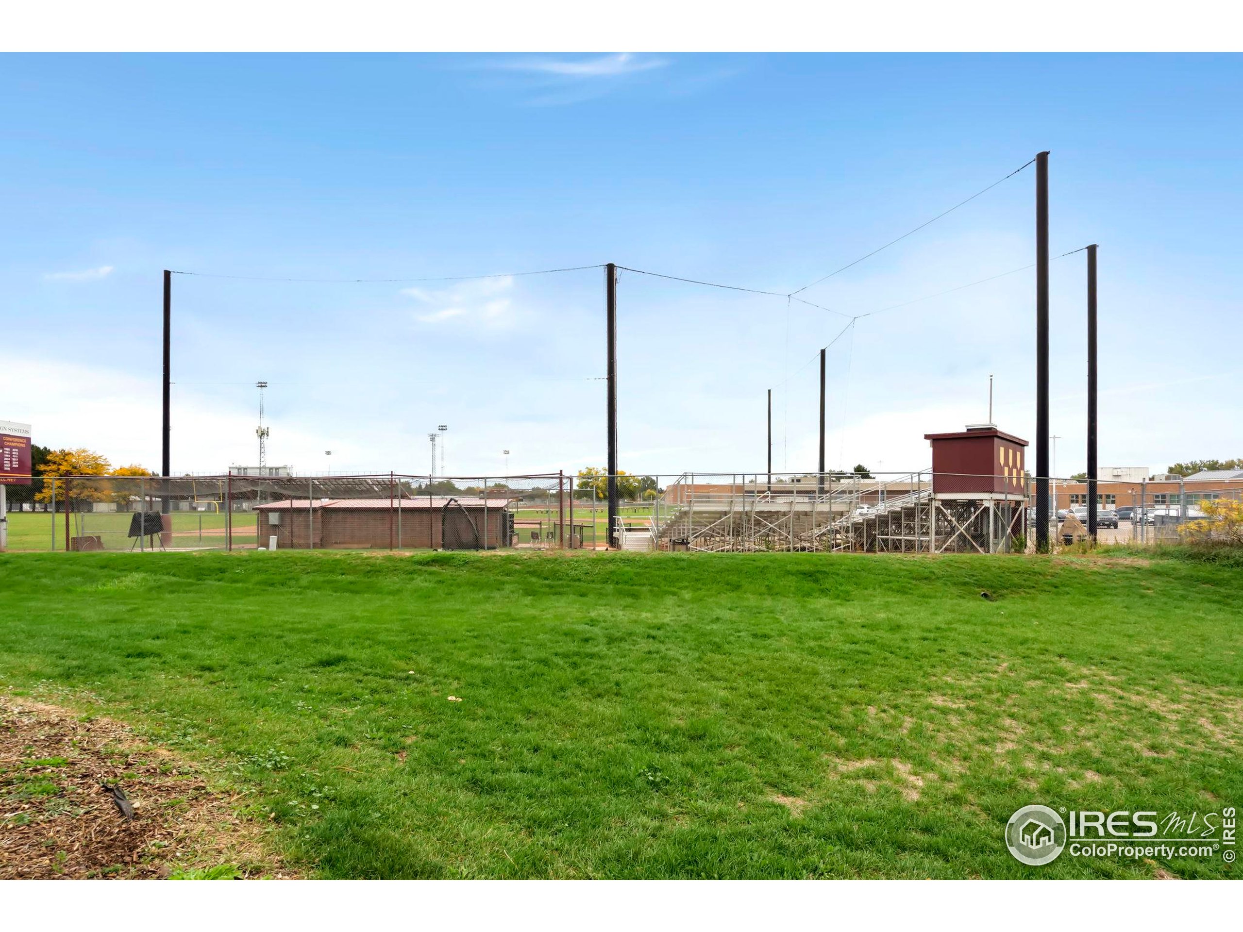 2828 Silverplume Drive, Unit R3 Fort Collins, CO 80526 - Photo 37 of 44 a view of a garden with a view of a city