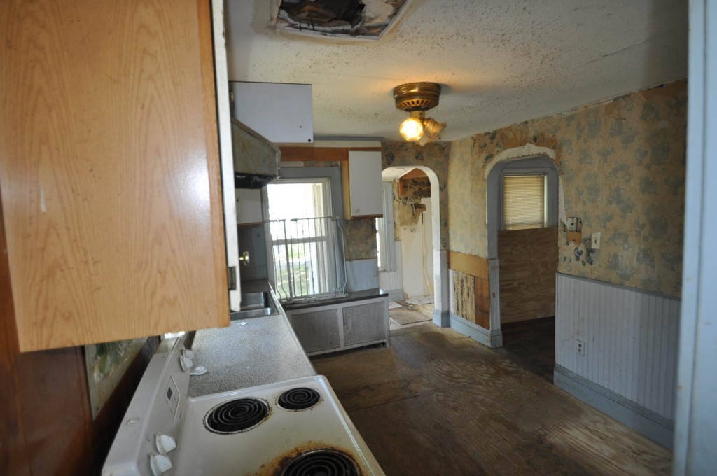 49 Mt Calvary Road Boston, MA 02131 - Photo 8 of 12 Gallery Image 8