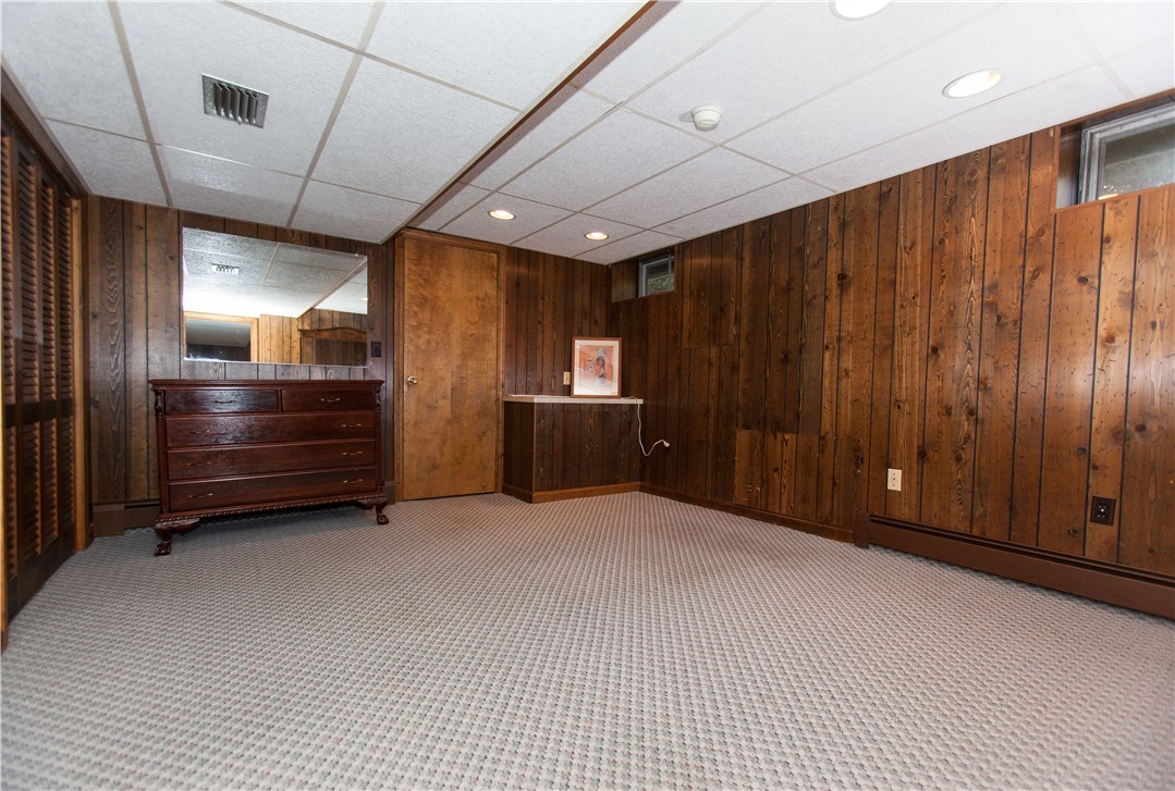 121 Olney Arnold Road Cranston, RI 02921 - Photo 28 of 35 Gallery Image 28