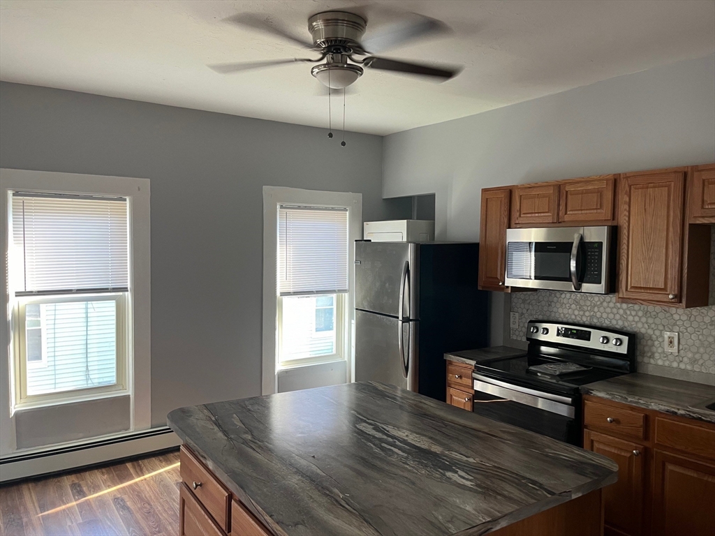 34 Irving Street Worcester, MA 01609 - Photo 12 of 33