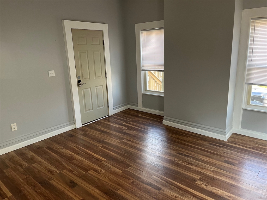 34 Irving Street Worcester, MA 01609 - Photo 14 of 33