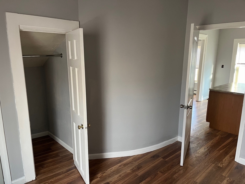 34 Irving Street Worcester, MA 01609 - Photo 16 of 33