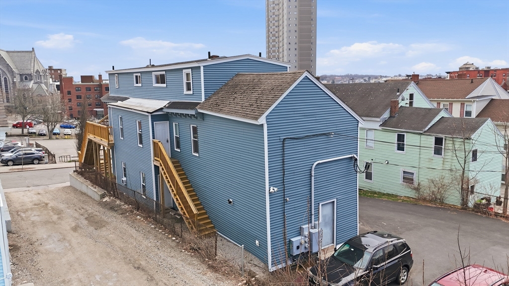 34 Irving Street Worcester, MA 01609 - Photo 5 of 33