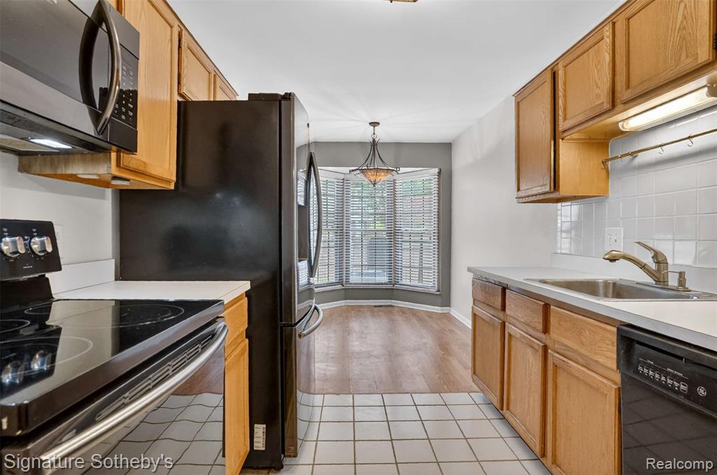22050 Edgewater, Unit 371 Novi, MI 48375 - Photo 18 of 51