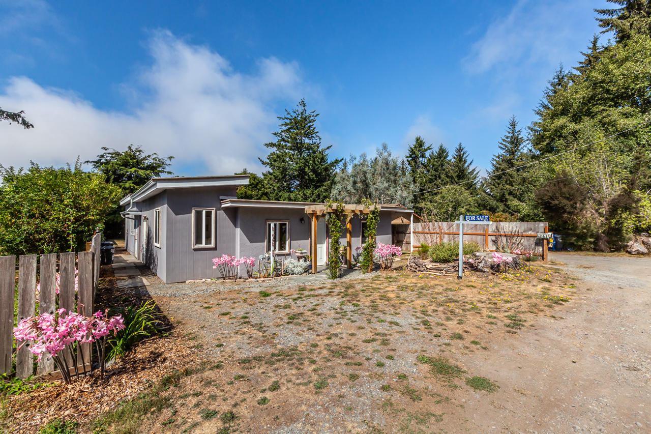 4248 Robin Avenue McKinleyville, CA 95519 - Photo 1 of 55