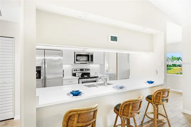 $749,900 | 5004 Coral Lake Drive, Bradenton, FL 34210