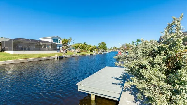 $749,900 | 5004 Coral Lake Drive, Bradenton, FL 34210