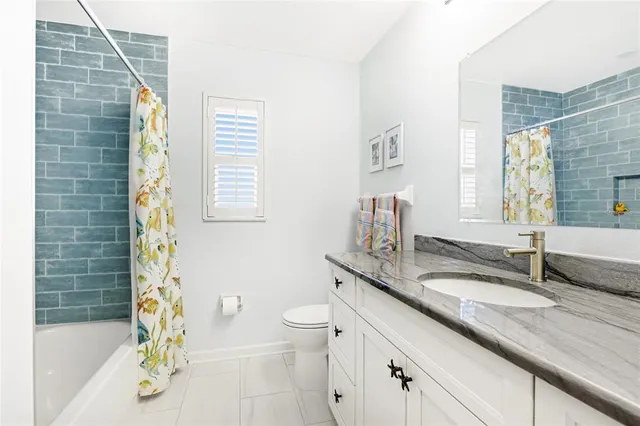 $749,900 | 5004 Coral Lake Drive, Bradenton, FL 34210