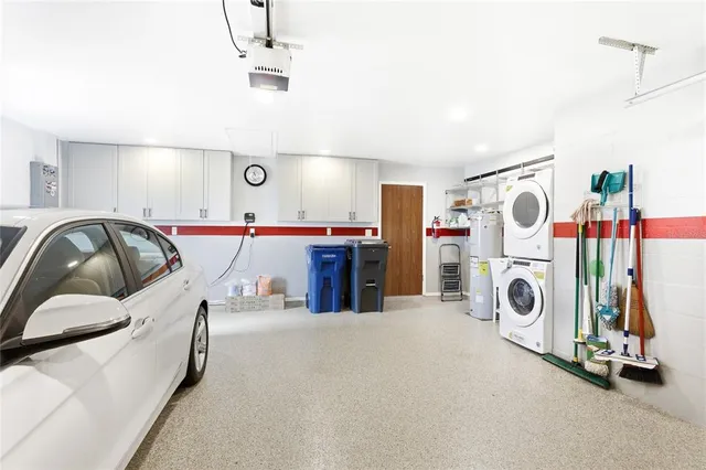 $749,900 | 5004 Coral Lake Drive, Bradenton, FL 34210