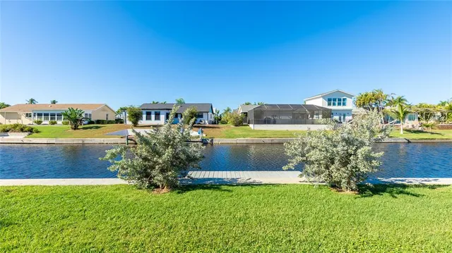 $749,900 | 5004 Coral Lake Drive, Bradenton, FL 34210