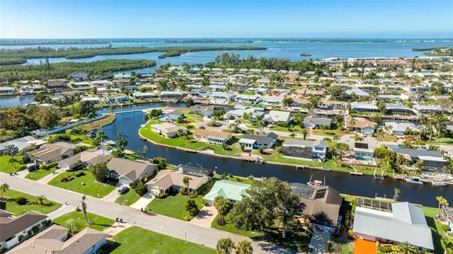 $749,900 | 5004 Coral Lake Drive, Bradenton, FL 34210