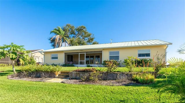 $749,900 | 5004 Coral Lake Drive, Bradenton, FL 34210