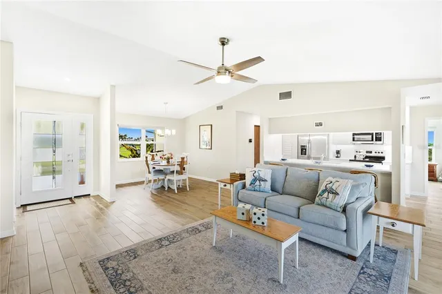 $749,900 | 5004 Coral Lake Drive, Bradenton, FL 34210