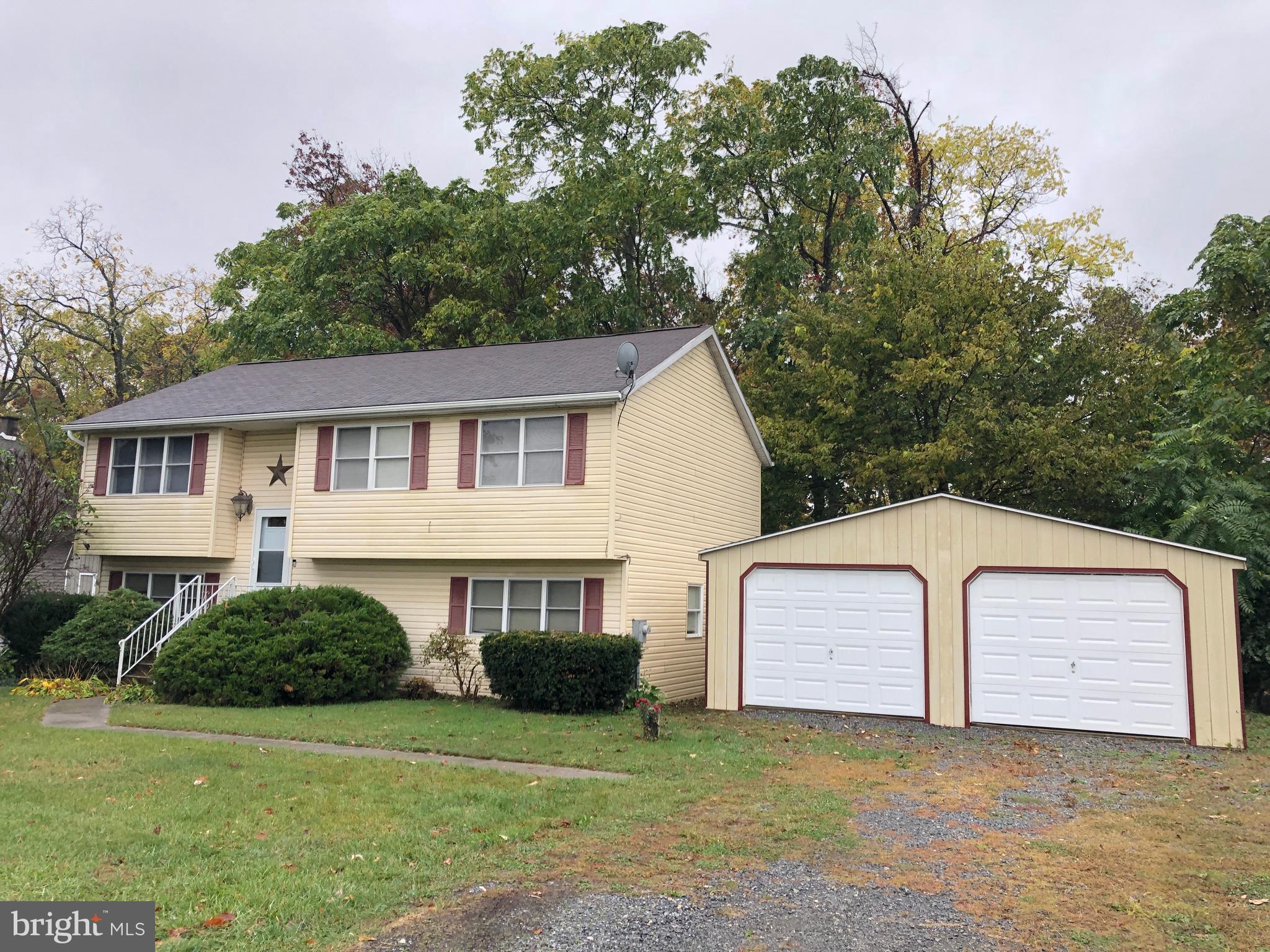 718 Range End Road Dillsburg, PA 17019 - Photo 2 of 20 Gallery Image 2