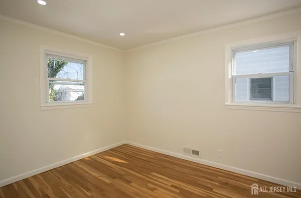 $4,725 | 40 Essex Avenue, Metuchen, NJ 08840