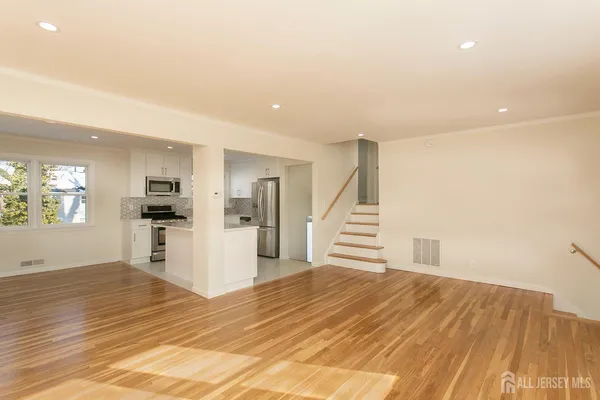 $4,725 | 40 Essex Avenue, Metuchen, NJ 08840