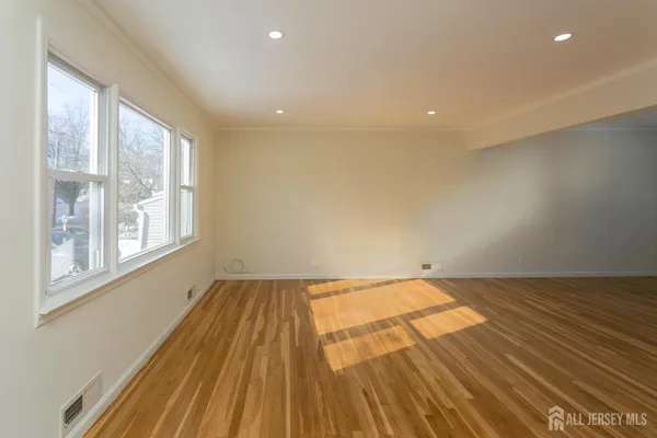 $4,725 | 40 Essex Avenue, Metuchen, NJ 08840