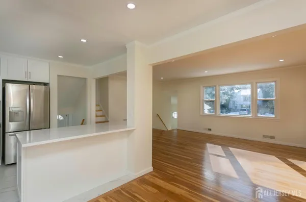 $4,725 | 40 Essex Avenue, Metuchen, NJ 08840