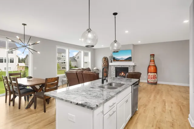 $599,000 | 10732 39th Street North, Lake Elmo, MN 55042