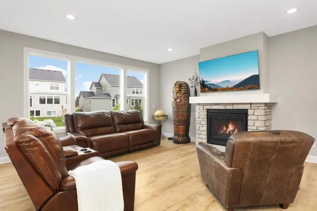 $599,000 | 10732 39th Street North, Lake Elmo, MN 55042